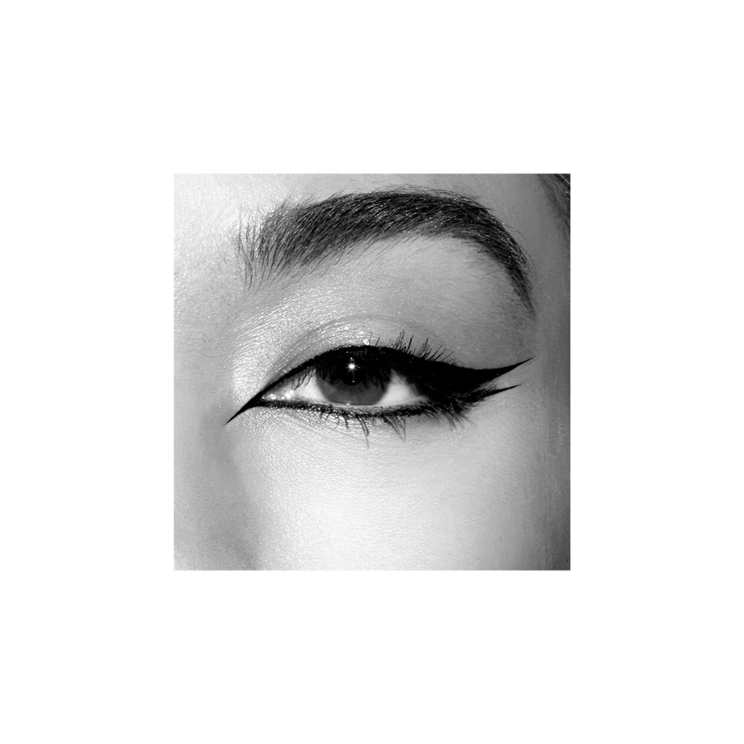 STAY ALL DAY™ WATERPROOF LIQUID EYE LINER - MICRO TIP